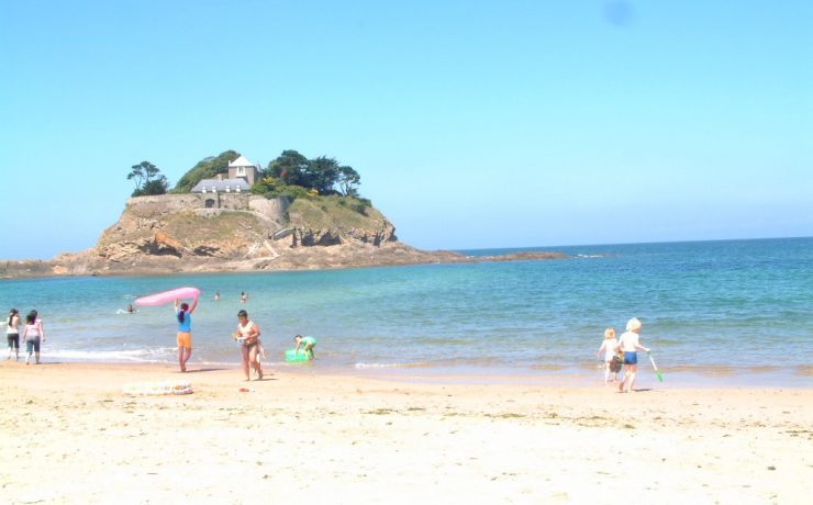 Strand bij Cancale Bretagne