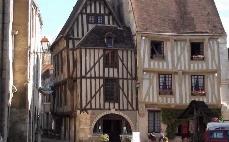 Noyers su Serein, Bourgondie